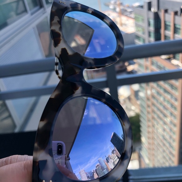Illesteva Boca Silver Mirror Sunglasses main image 4